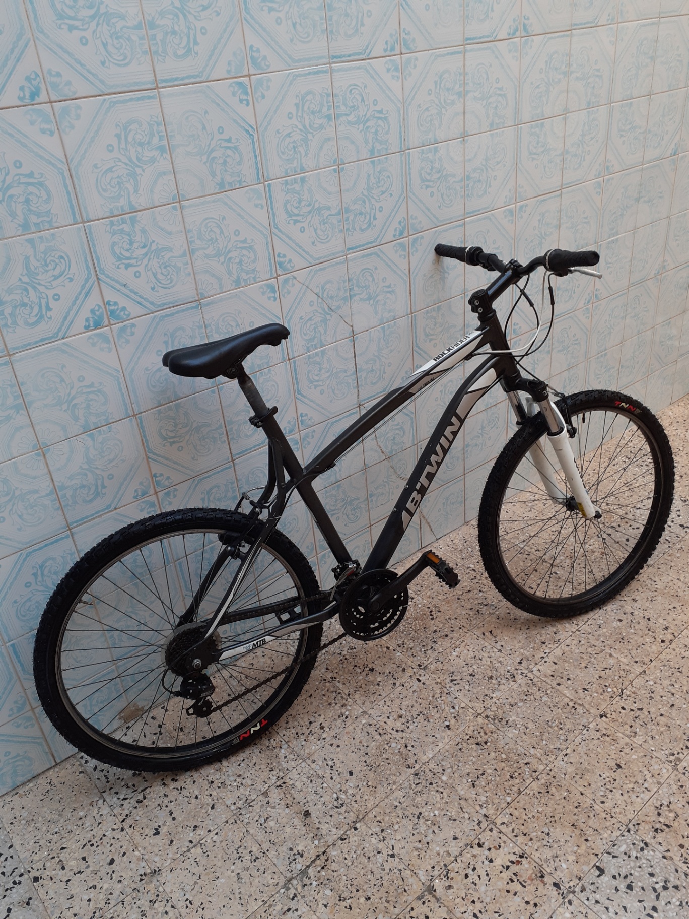B'Twin Rockrider — VTT Gris